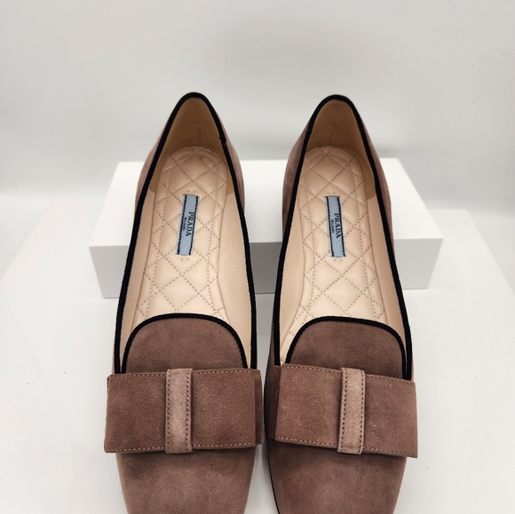 Prada, nude suede flats with bow. Size 39 - Picture 7 of 8